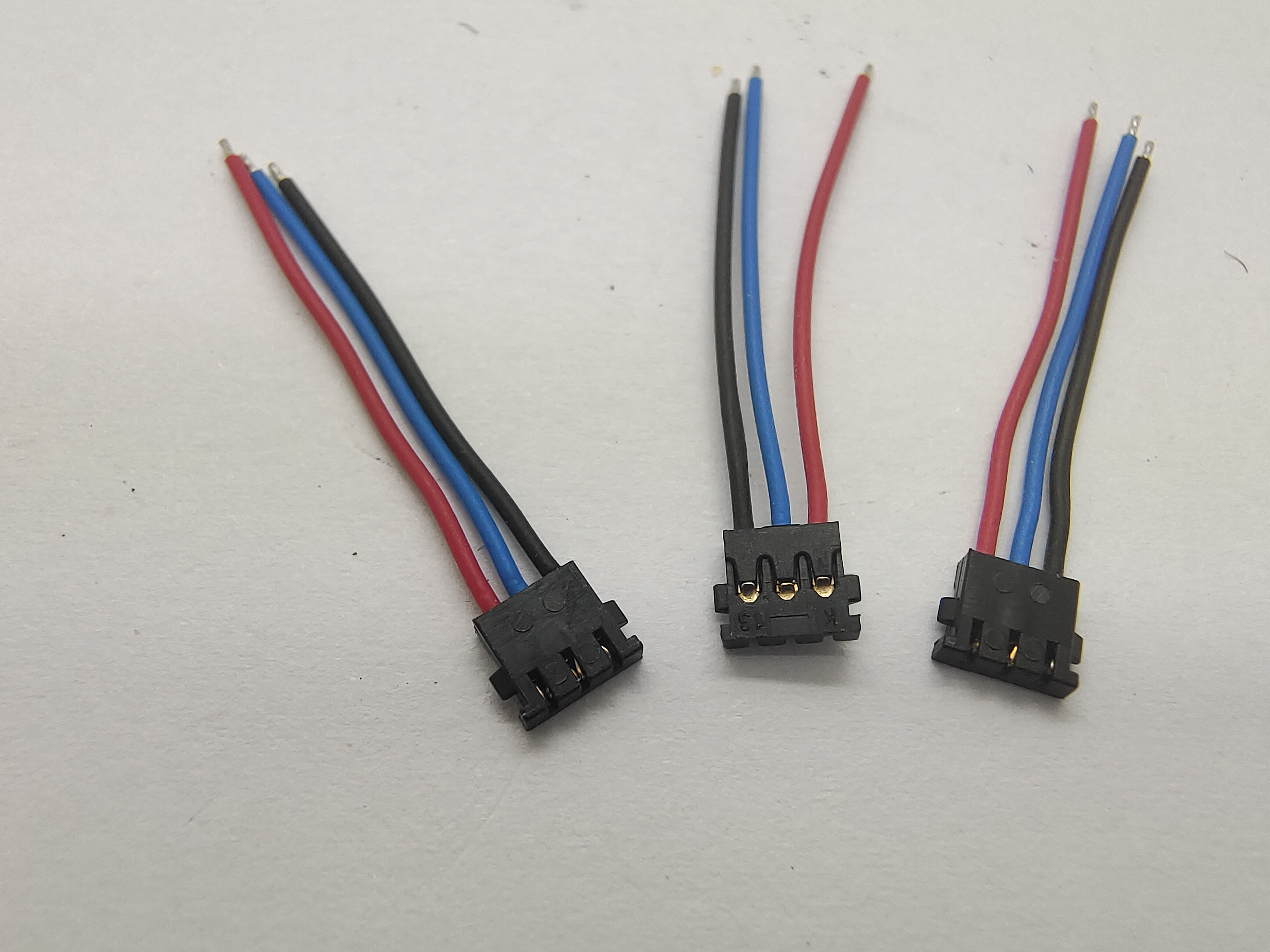 打端子线 0.4 0.8间距刺破端子线